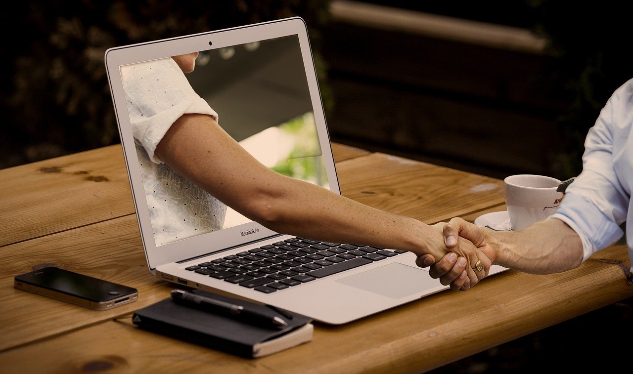 HR Teams: Distanced But Not Disconnected